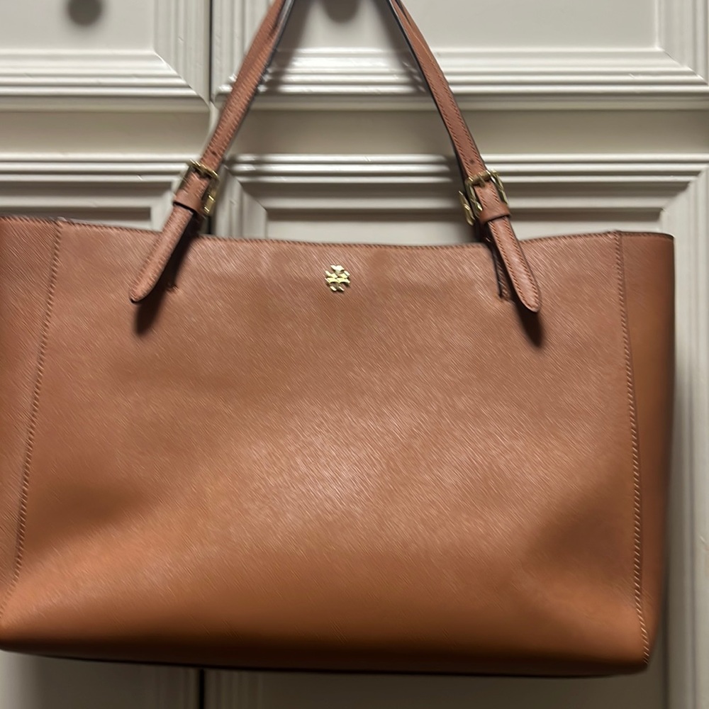 NWOT Tory Burch Emerson Large Zippered Tote/Camel Saffiano Leather & Dust Bag